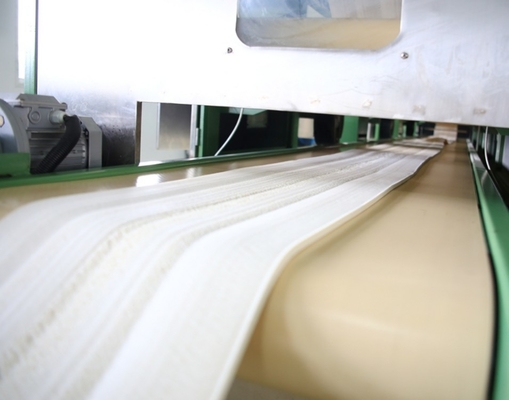Bon prix Haute résistance adaptée aux besoins du client FKM bas Mooney Fluoroelastomer d'élongation en ligne