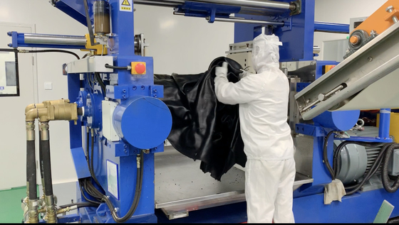 FKM caoutchouc fluoré 1,85 gravité spécifique et 20 60 viscosité Mooney pour les joints de soubassement de soupape